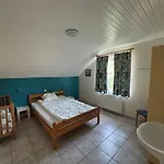 Hébergement de vacances In With Sauna & Garden Robertville