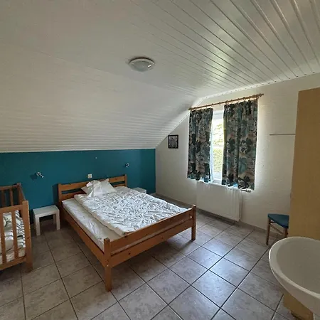 Semesterbostad In With Sauna & Garden Robertville